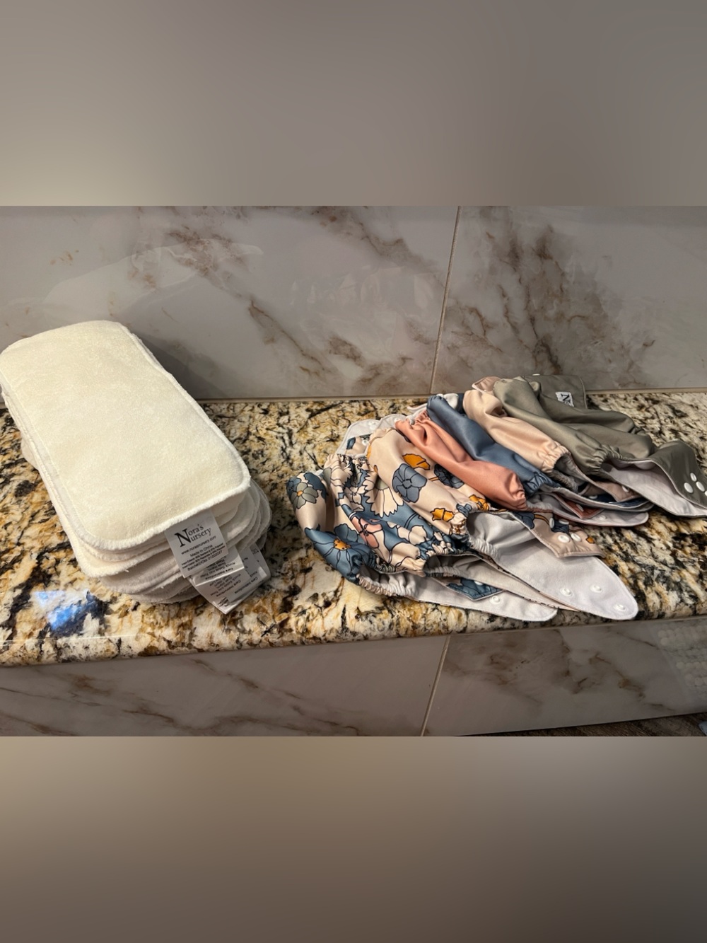 EXCELLENT CONDITION Floral Neutral Cloth Diaper Kit